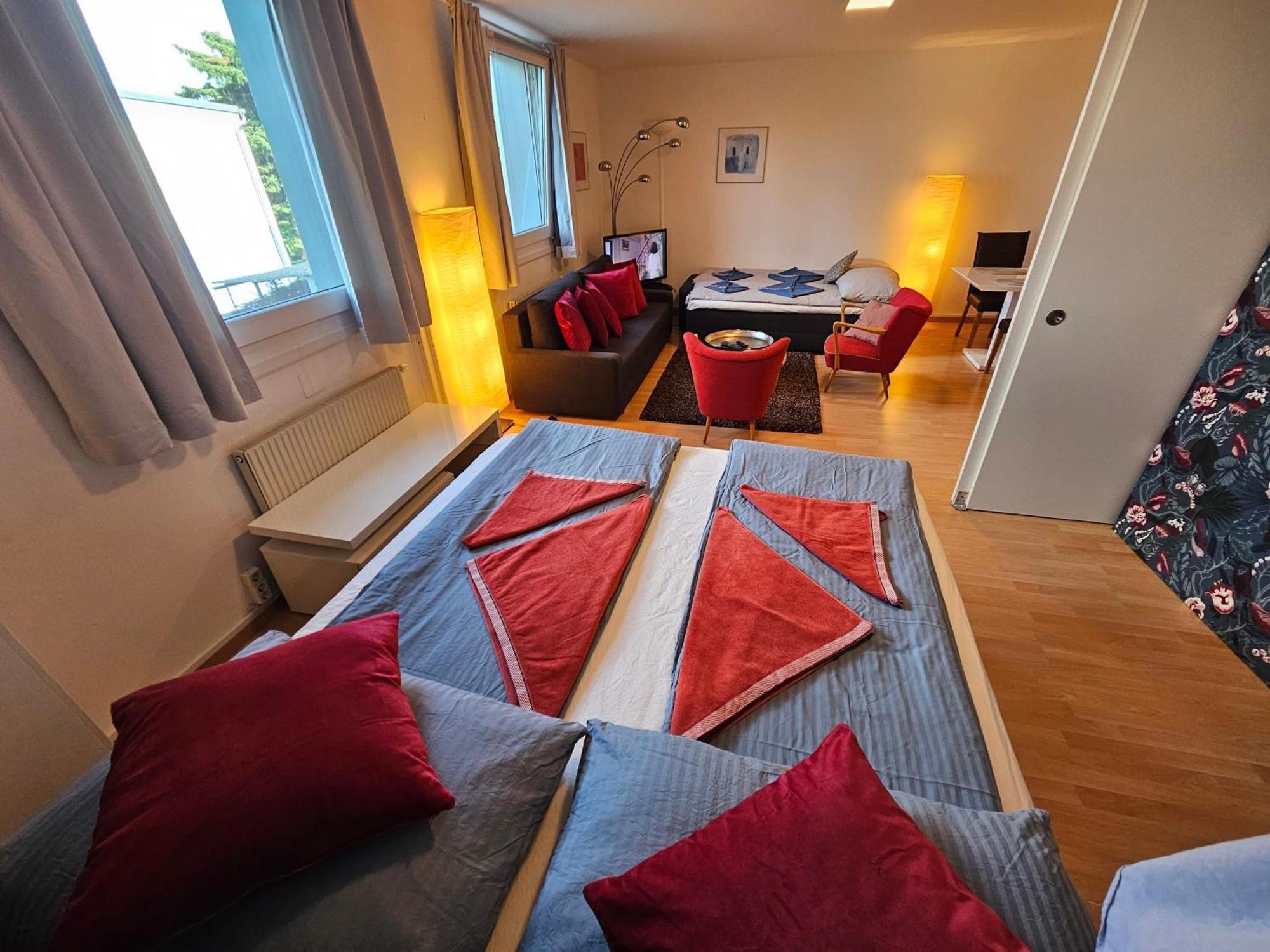 Yuki's Place - Un-vic, Danube And Subway Near To Downtown Appartamento