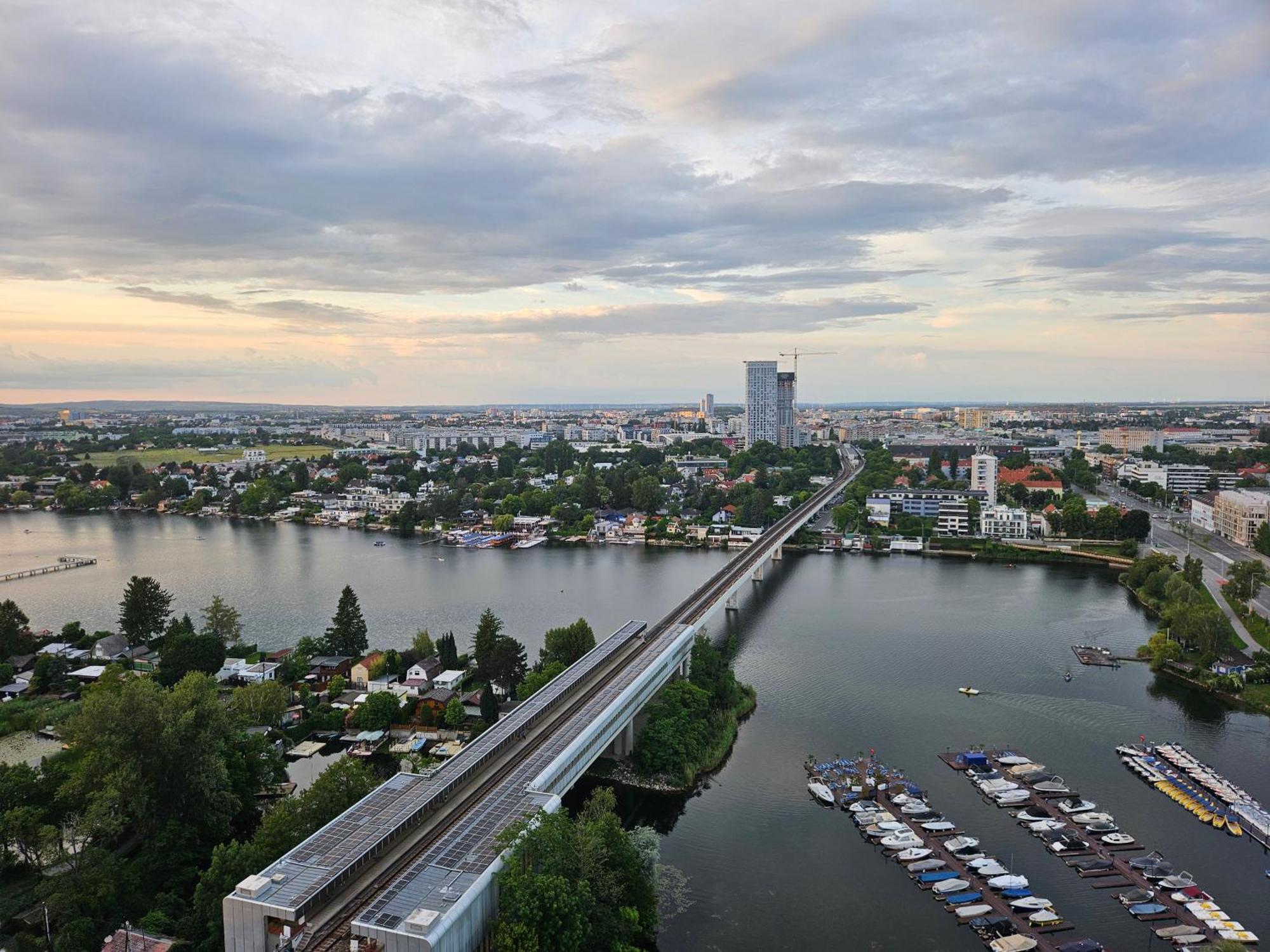 Yuki's Place - Un-vic, Danube And Subway Near To Downtown Appartamento *